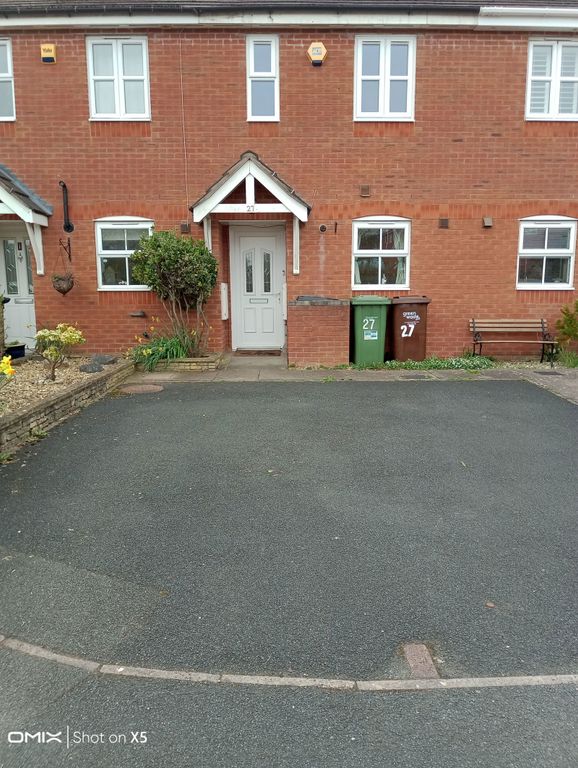 2 bed terraced house to rentHallwood Drive, Ledbury, Ledbury, Herefordshire HR8