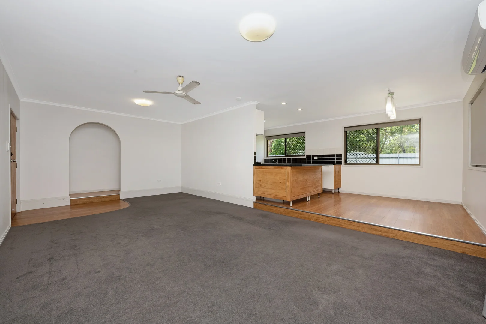 10 Gelling Crescent, Douglas QLD 4814 photo 2