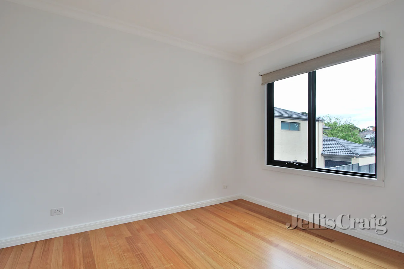 Additional image 6 of 2/3 Summit Crescent, Glen Waverley VIC 3150