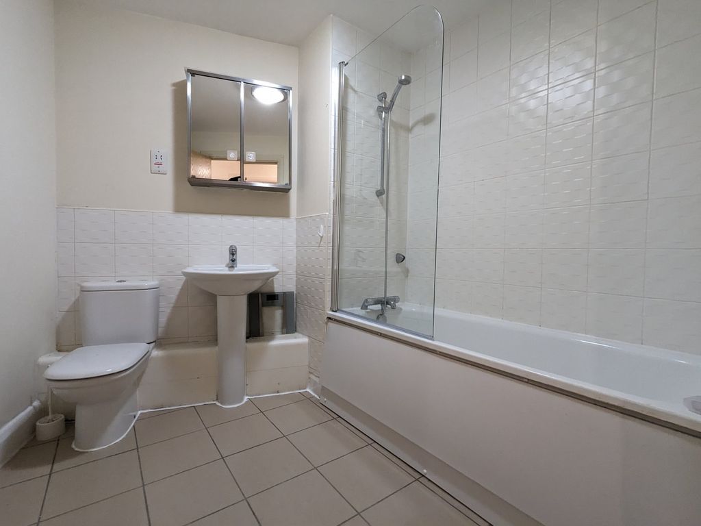 Additional image 9 of 2 bed flat to rentLee Bank Middleway, Birmingham, West Midlands B15