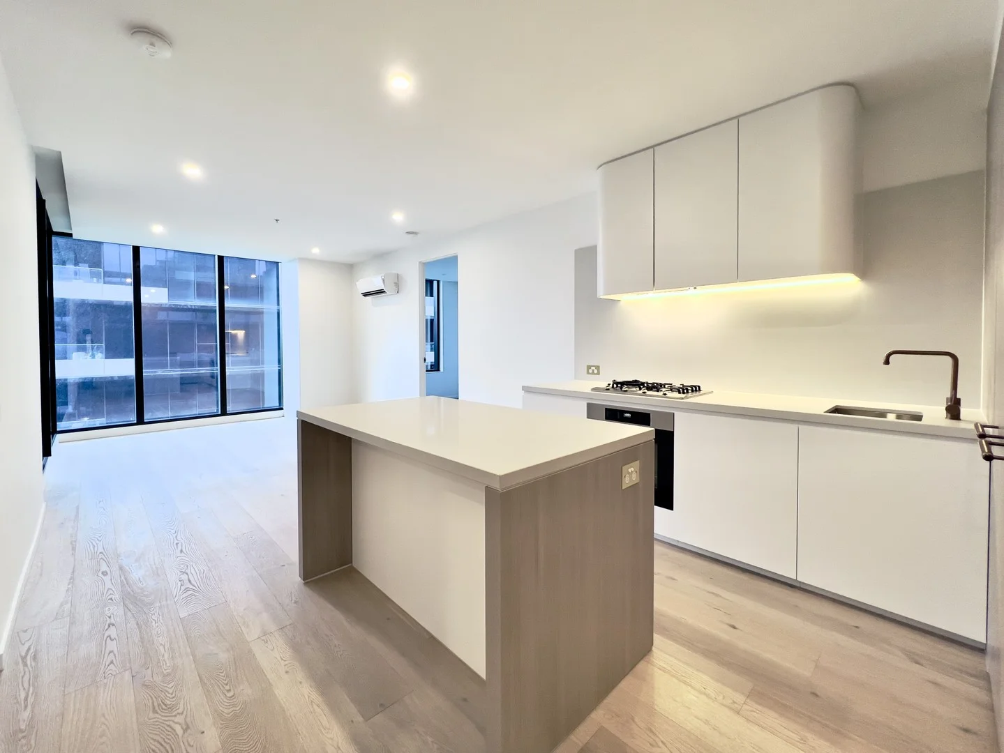 2B2B/2 Snedden Drive, Glen Waverley VIC 3150