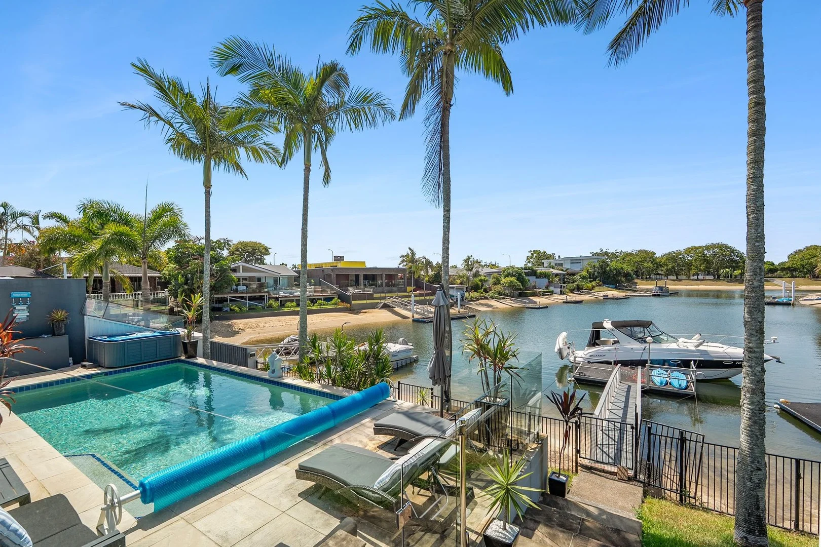 89 Hooker Boulevard, Broadbeach Waters QLD 4218