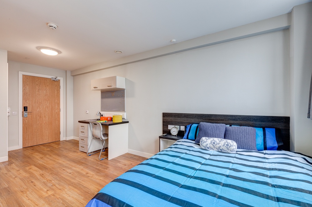 Studio Flat, Queen St, S1, N1 7GU photo 2