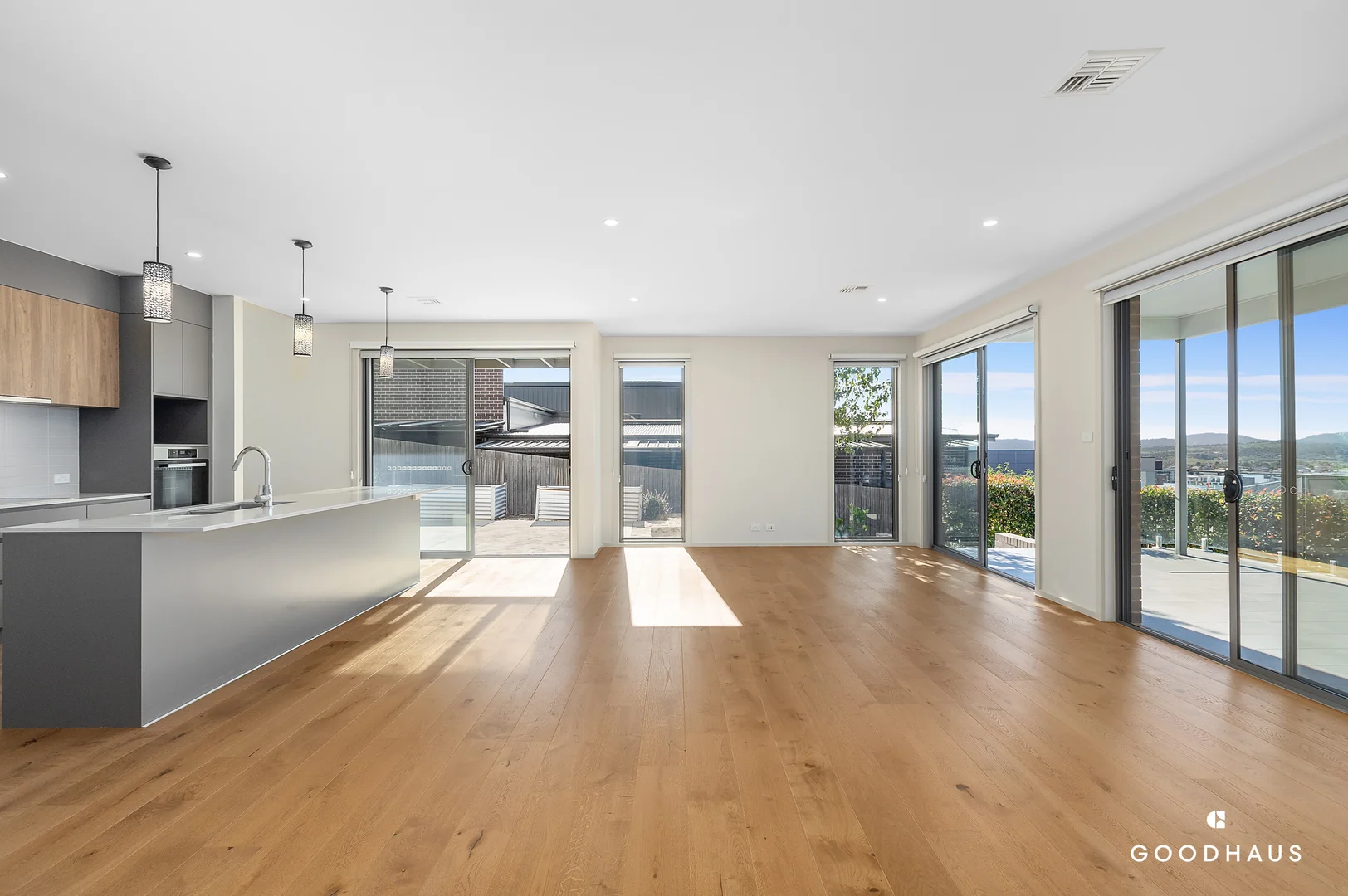 Additional image 3 of 11 Vellacott Street, Denman Prospect ACT 2611