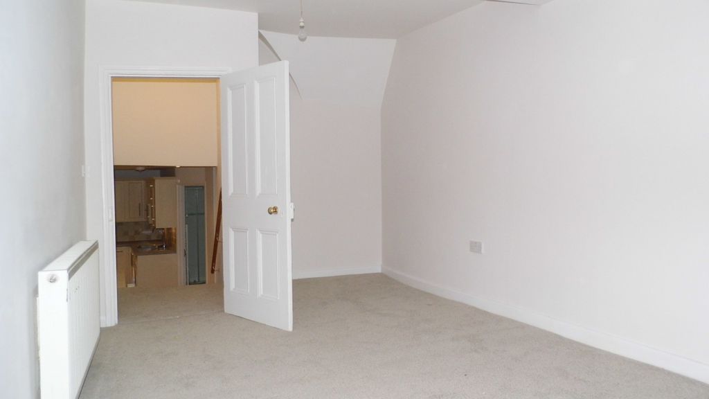 Additional image 5 of 3 bed flat to rentThe Square, Stow On The Wold, Cheltenham GL54