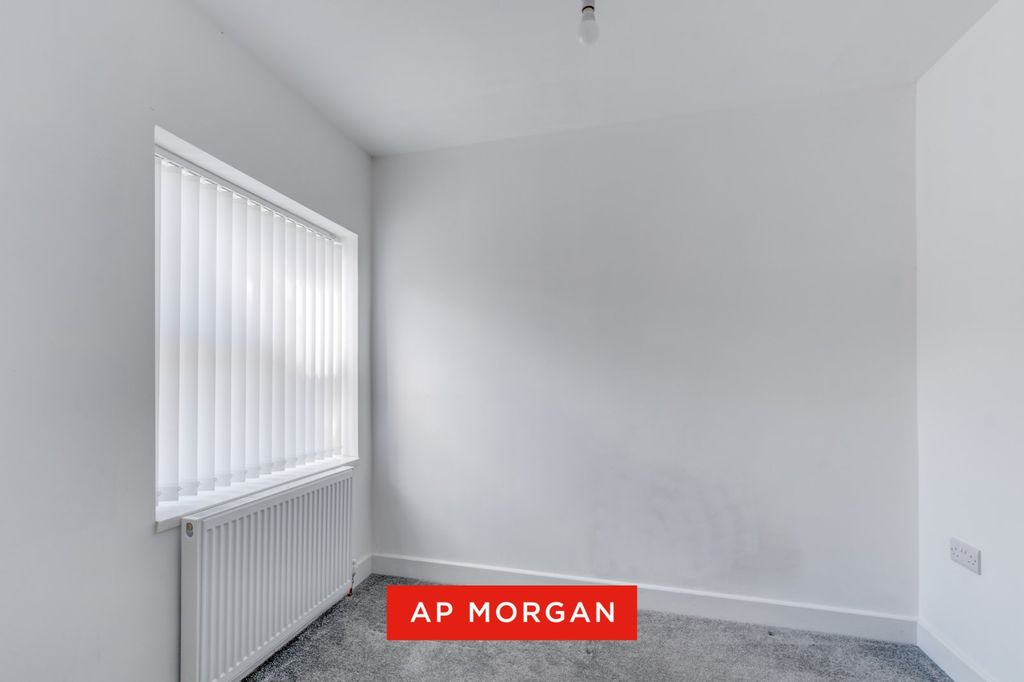 Additional image 10 of 5 bed end terrace house to rentProspect Road North, Lakeside, Redditch B98