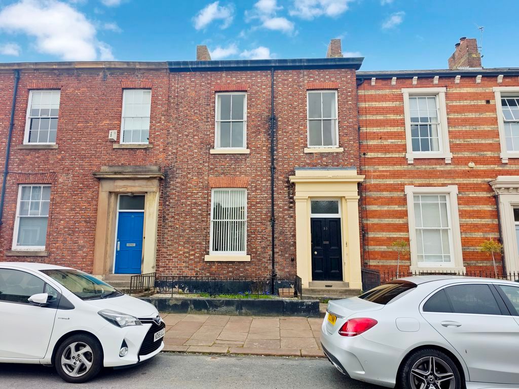 3 bed flat to rentChiswick Street, Carlisle CA1