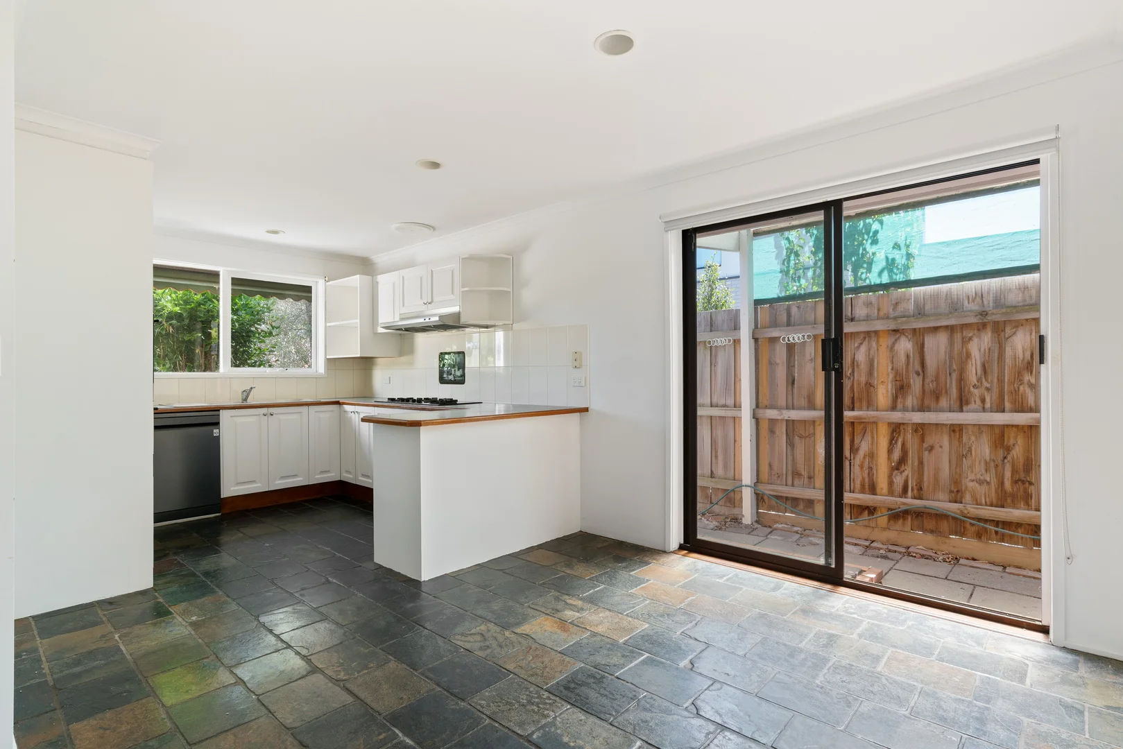 Additional image 3 of 796 Nepean Highway, Mornington VIC 3931