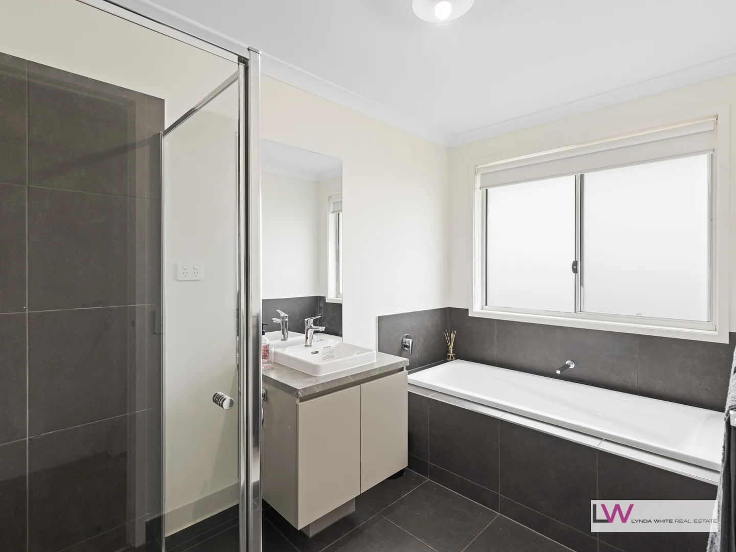 Additional image 13 of 2 Devenish Wy, St Leonards VIC 3223