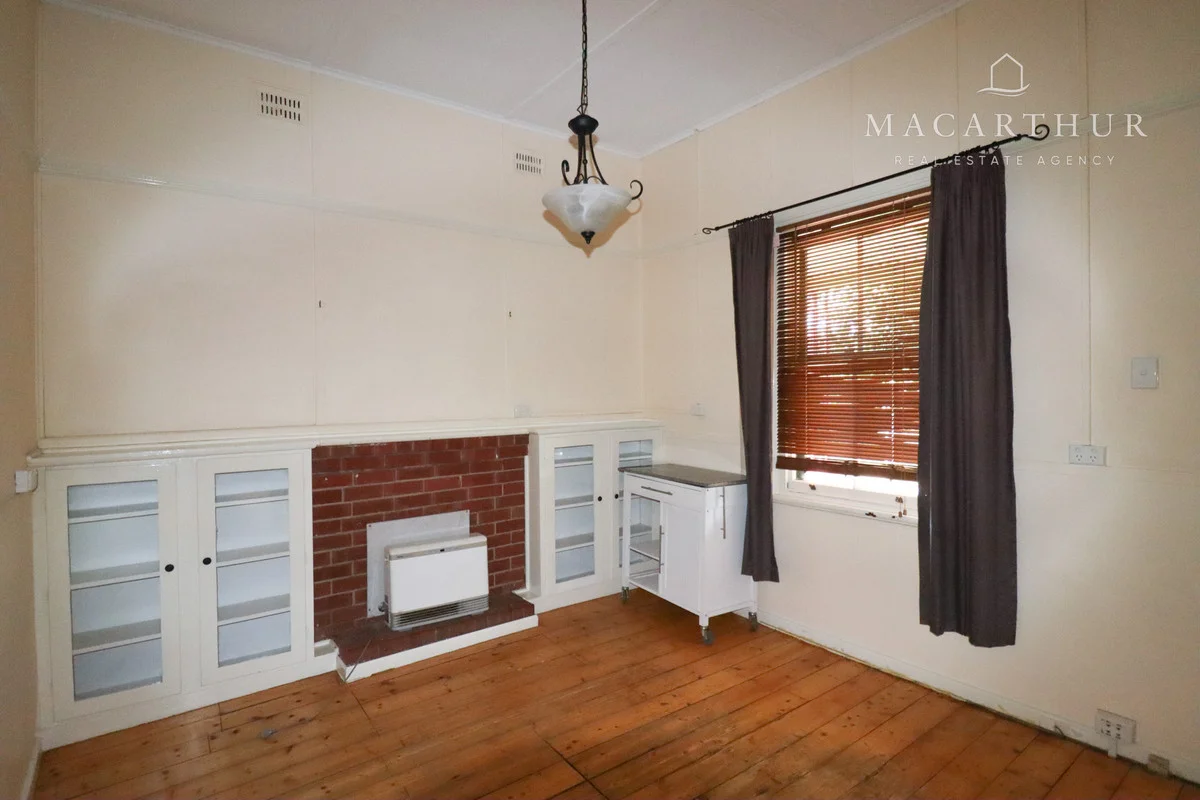 52 Bourke Street, Turvey Park NSW 2650