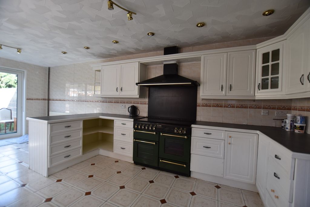 6 bed semi-detached house to rentNorfolk Street, Millfield, Peterborough PE1