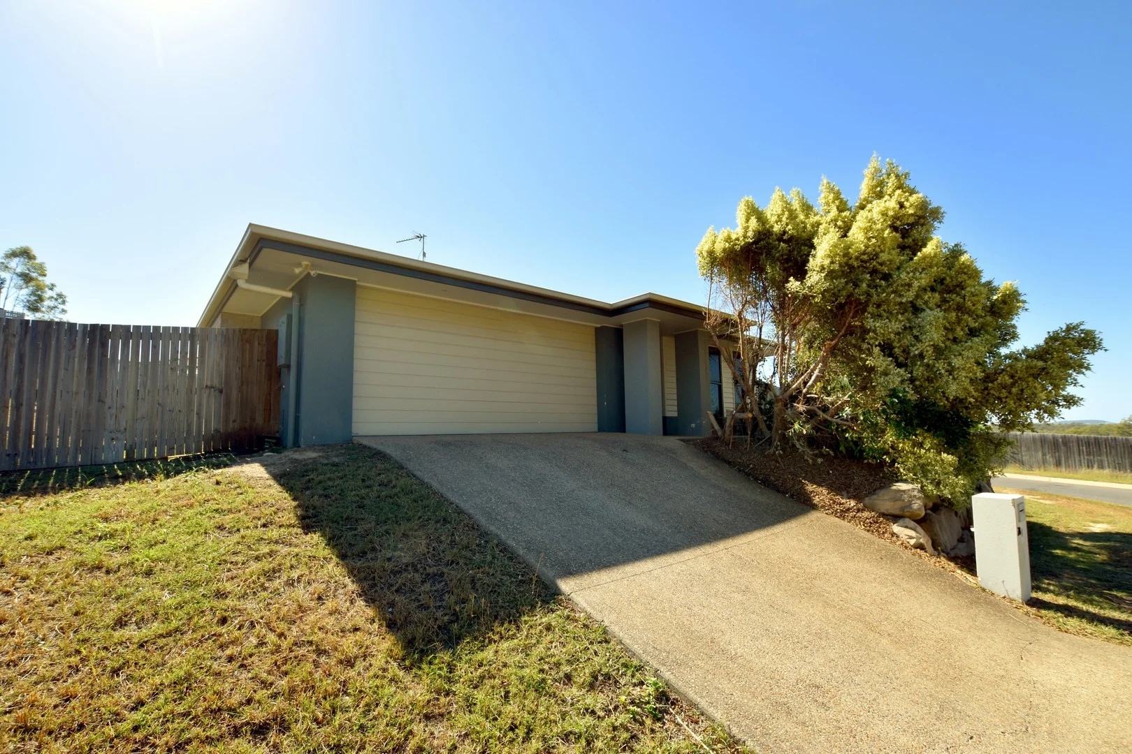 28 Blaxland Court, Glen Eden QLD 4680