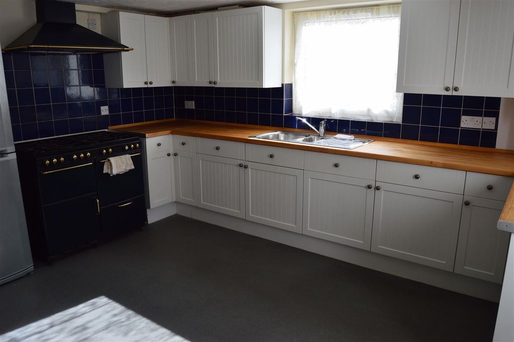 Additional image 2 of Room to rentChapel Street, Newport PO30