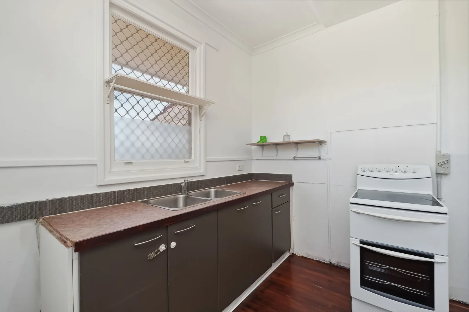 Additional image 7 of 298 Epsom Avenue, Cloverdale WA 6105