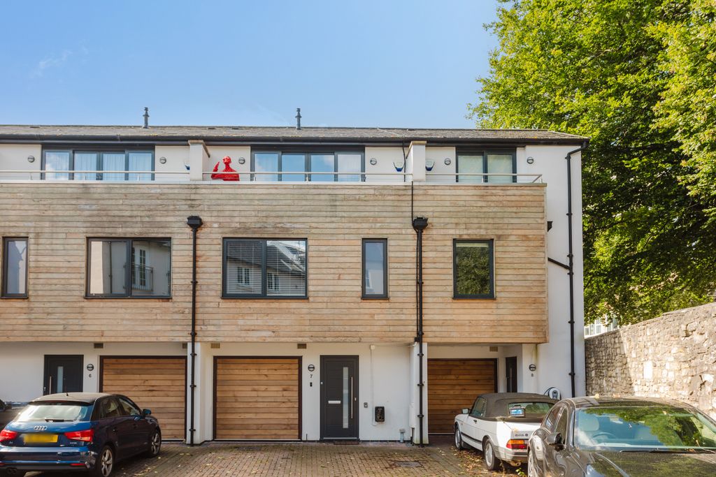 4 bed town house to rentFrome Road, Bradford-On-Avon BA15
