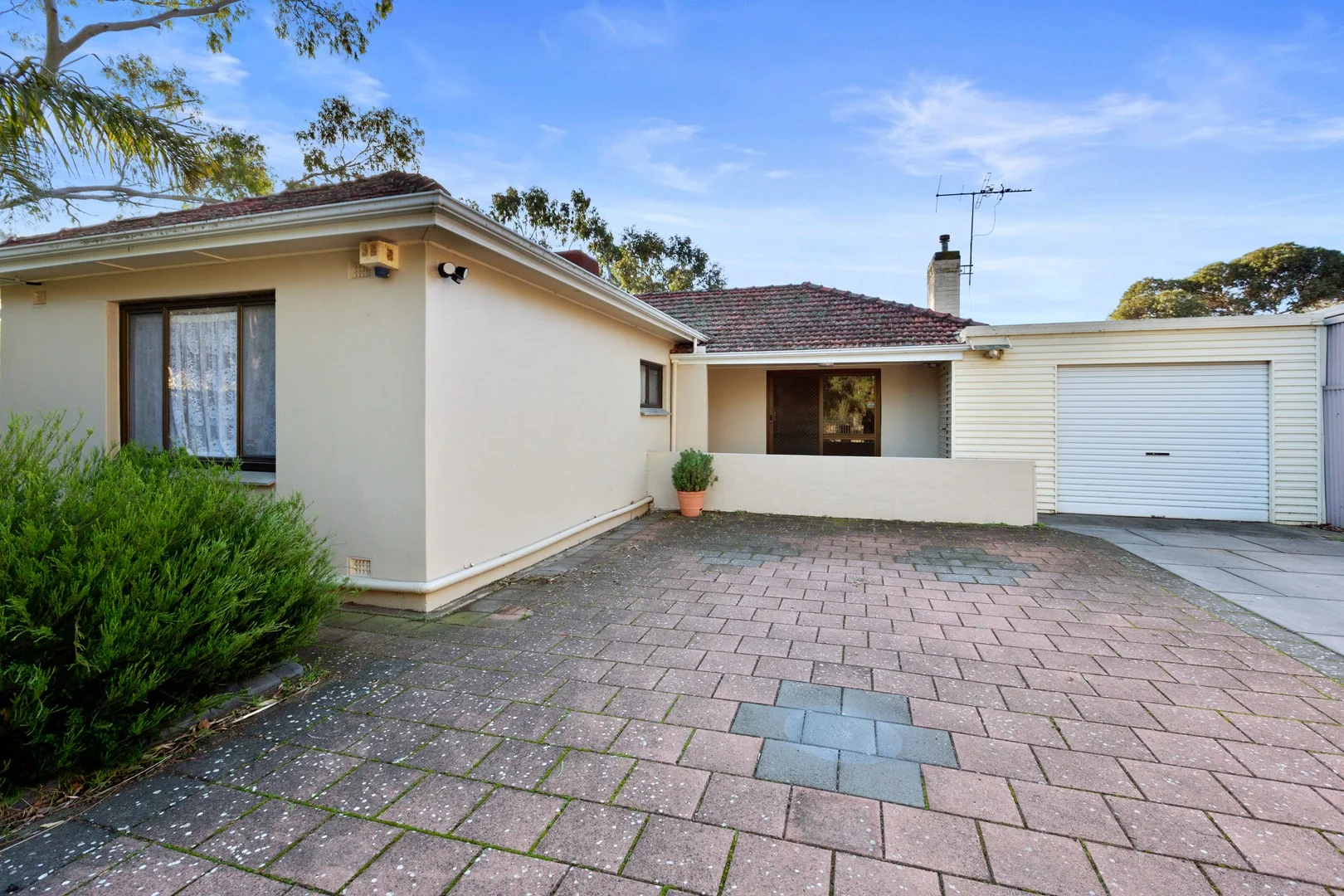 46 Minchinbury Terrace, Marion SA 5043