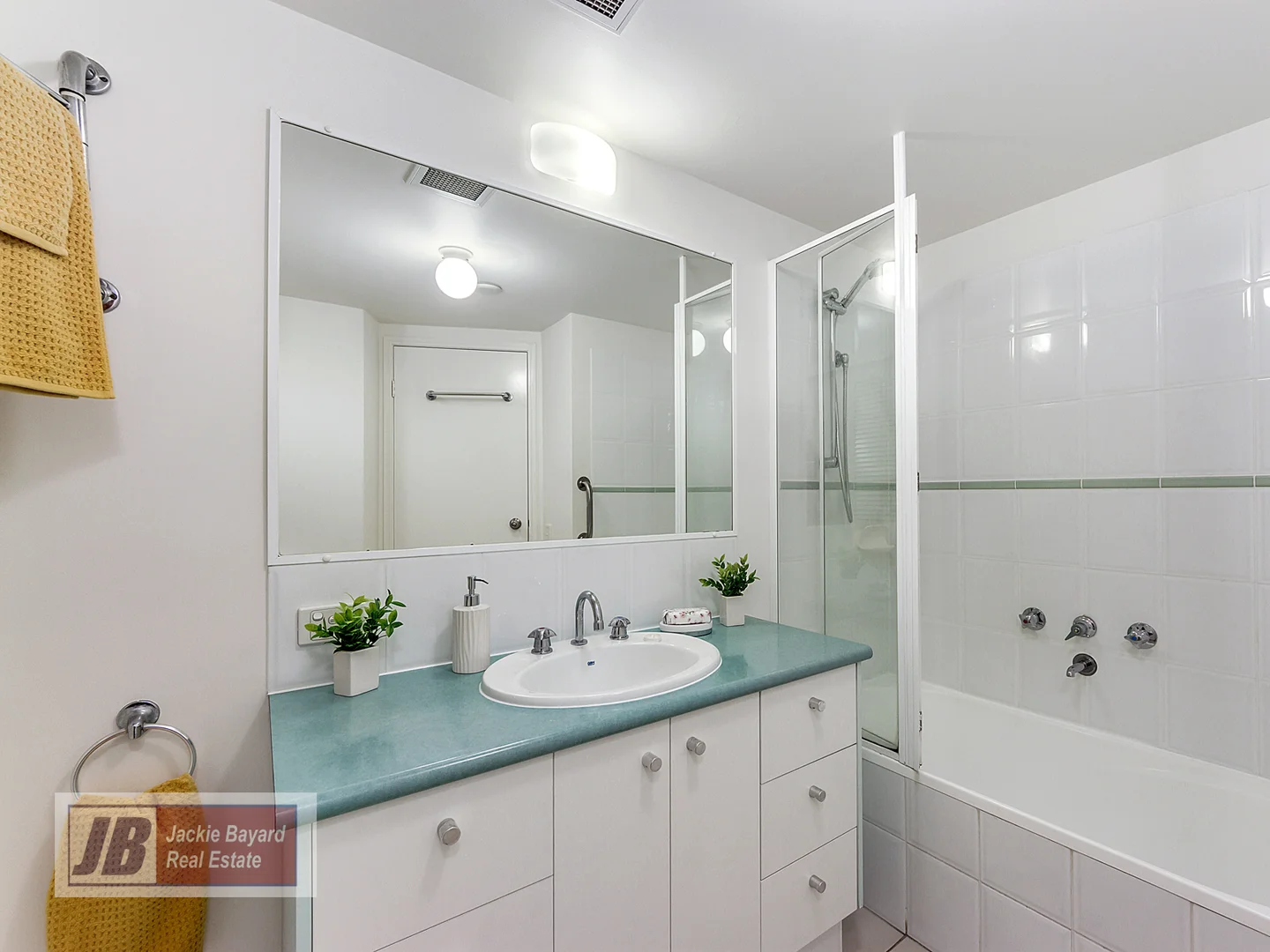 Additional image 10 of 39 Vernon Tce, Teneriffe QLD 4005