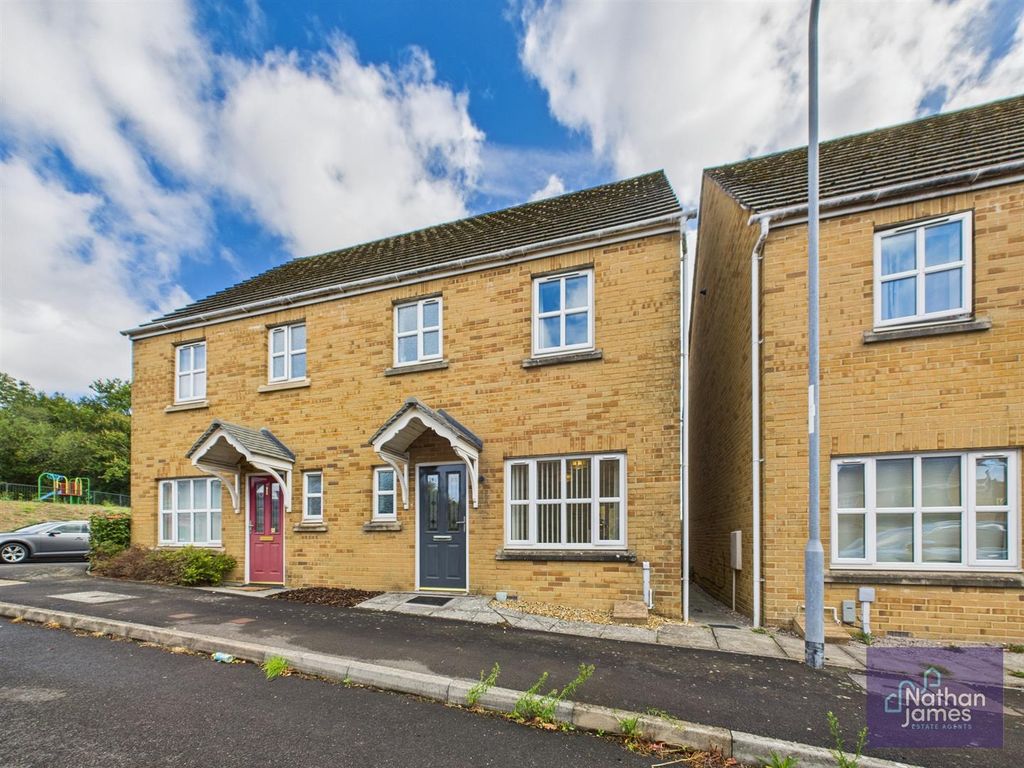 3 bed semi-detached house to rentHeol Teifi, Caldicot NP26