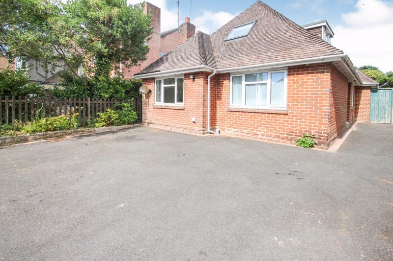 6 bed detached house to rentWinton, Bournemouth BH9