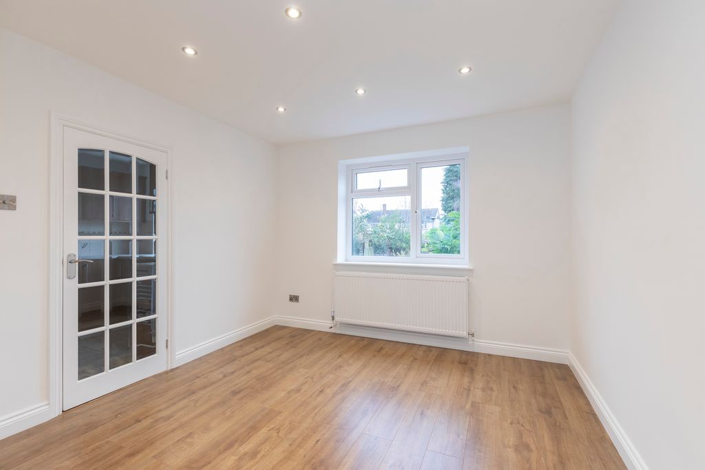 Additional image 6 of 3 bed semi-detached house to rentOrchard Avenue, Cheltenham GL51