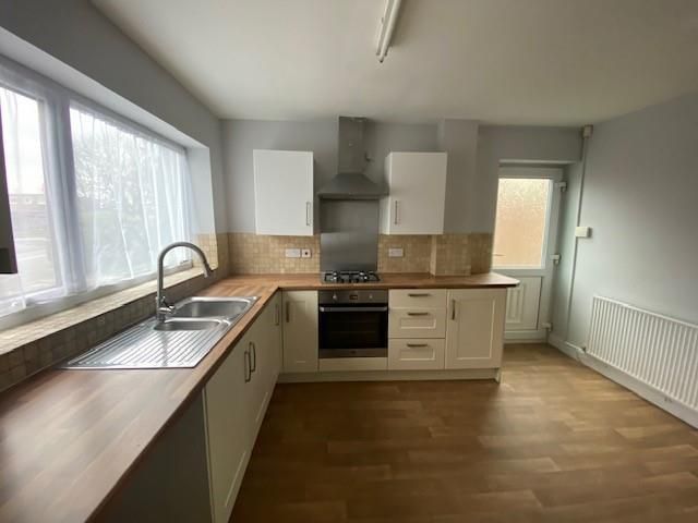 Additional image 7 of 3 bed semi-detached house to rentRoss Drive, Great Sutton, Ellesmere Port CH66