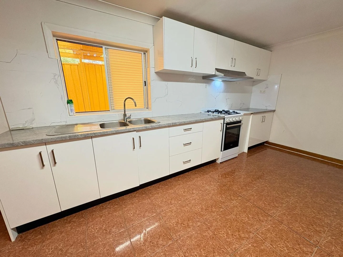 Additional image 3 of 9a Violet St, Roselands NSW 2196