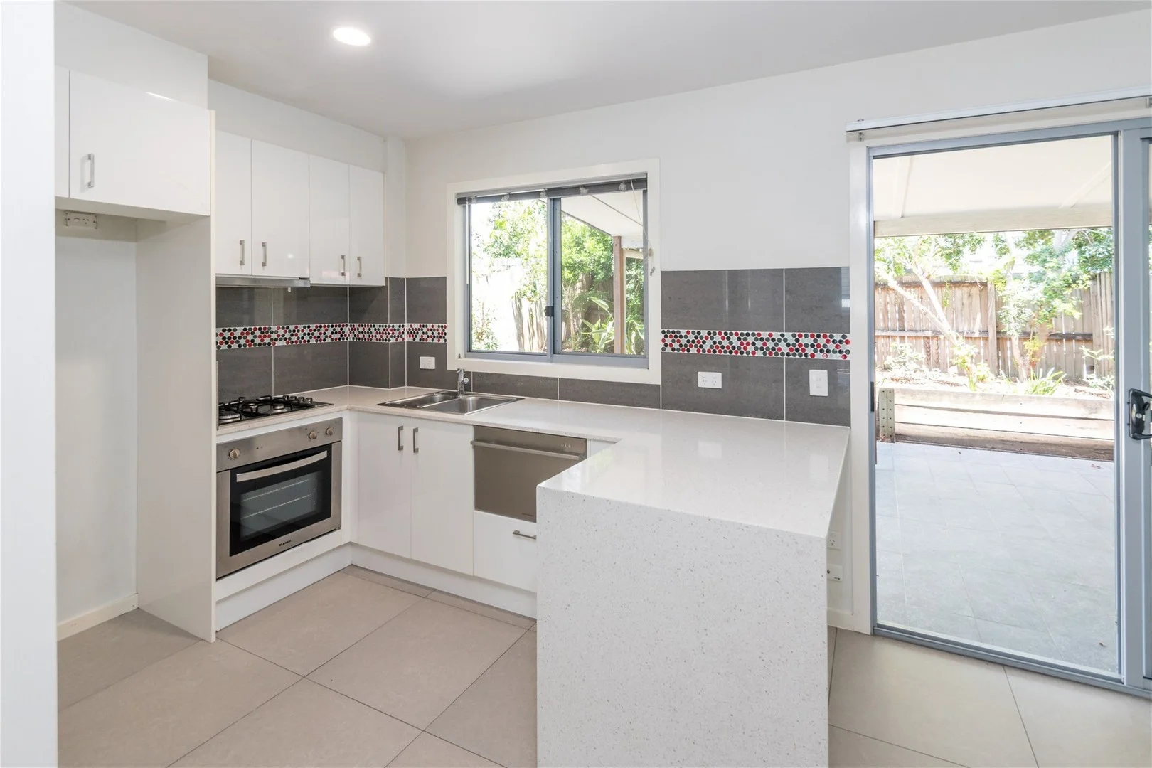 3/76 Denman Street, Greenslopes QLD 4120