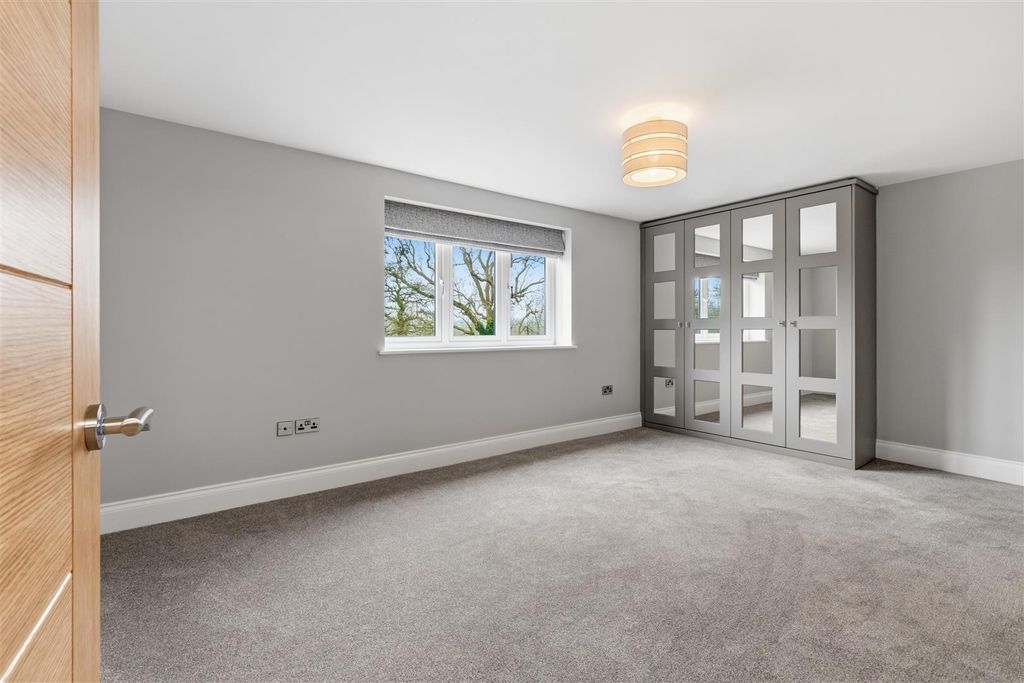 Additional image 37 of 4 bed detached house to rentChessetts Wood Road, Lapworth, Solihull B94