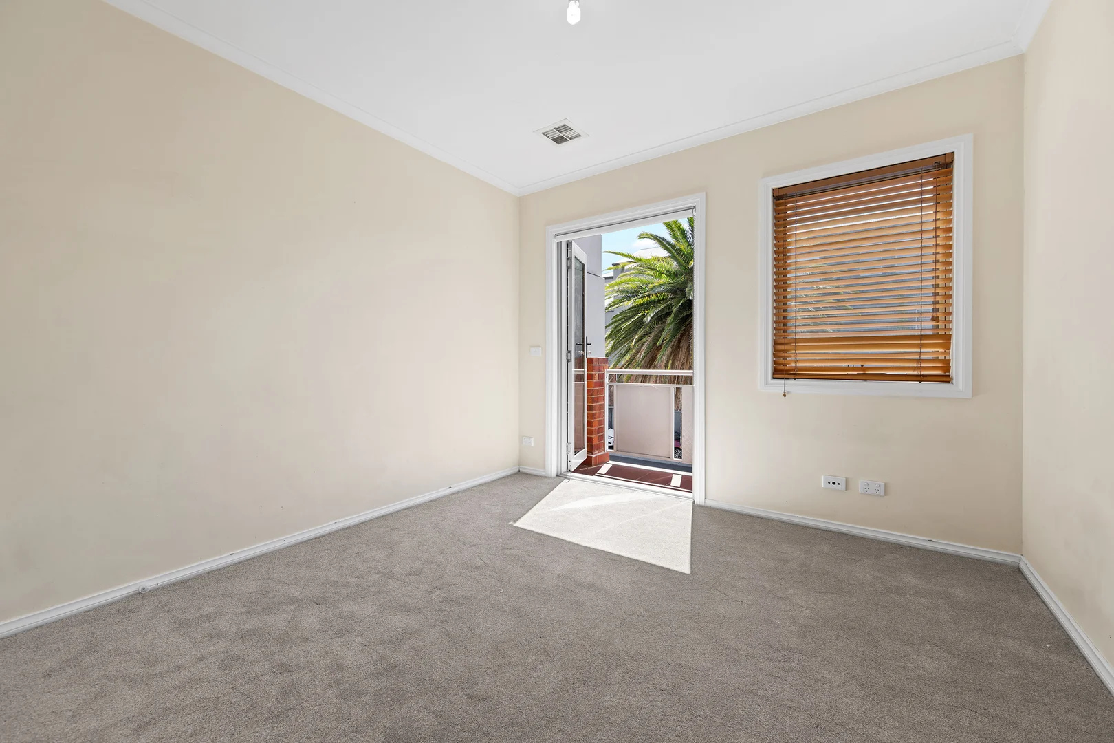 Additional image 8 of 7 Arena Close, Flemington VIC 3031