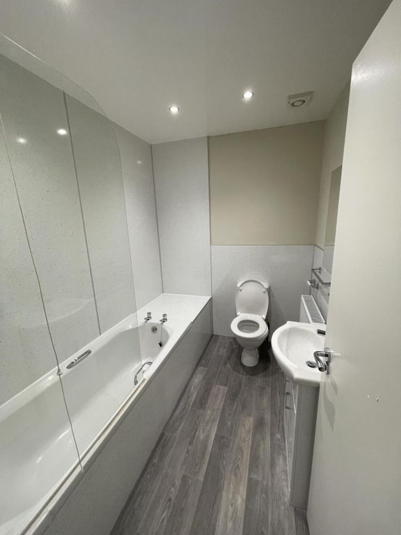 Additional image 4 of 4 bed flat to rent10 Victoria Road, Dundee DD1