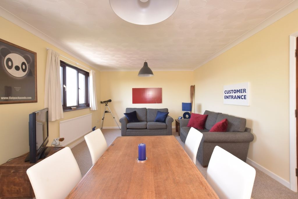 Additional image 4 of 2 bed flat to rentAlexandra Road, Ryde PO33