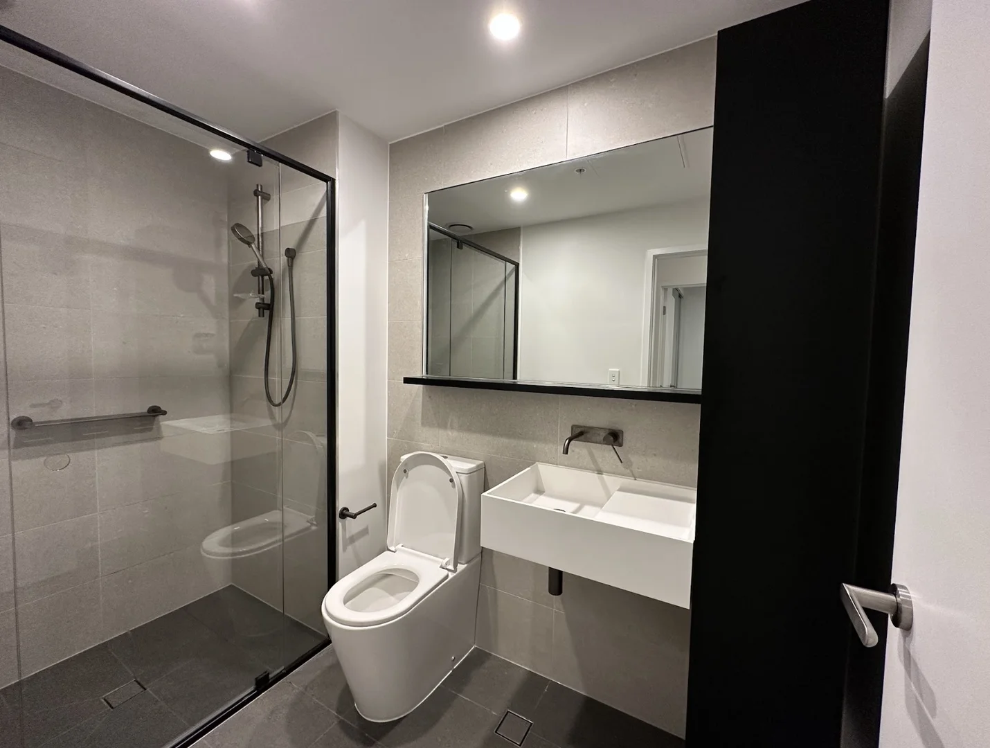 Additional image 5 of 1B1B/1408 Centre Road, Clayton South VIC 3169