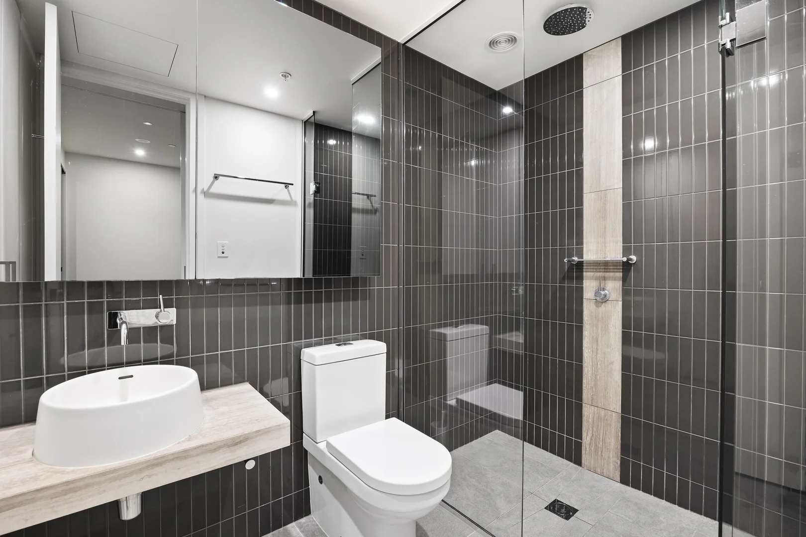Additional image 5 of 2212/155 Franklin Street, Melbourne VIC 3000