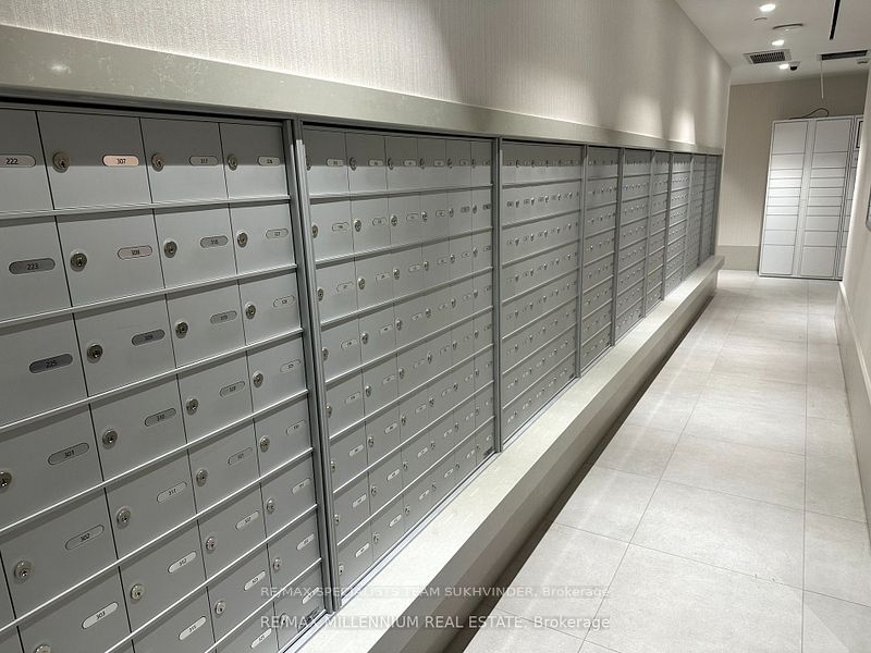 Additional image 4 of 2020 Bathurst Street, Toronto, ON, M5P 0A6