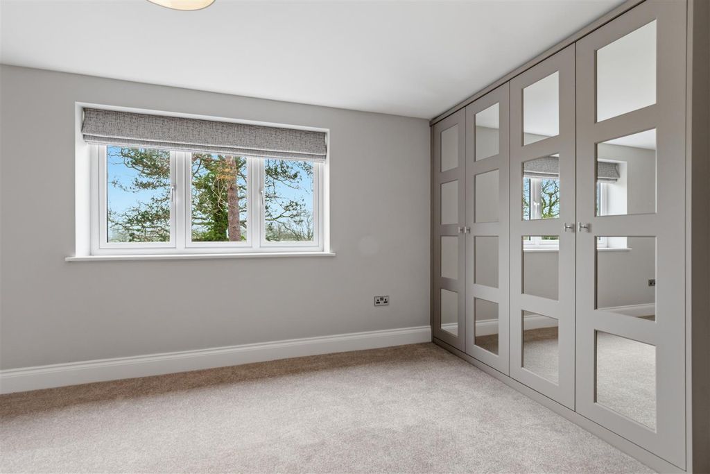 Additional image 32 of 4 bed detached house to rentChessetts Wood Road, Lapworth, Solihull B94