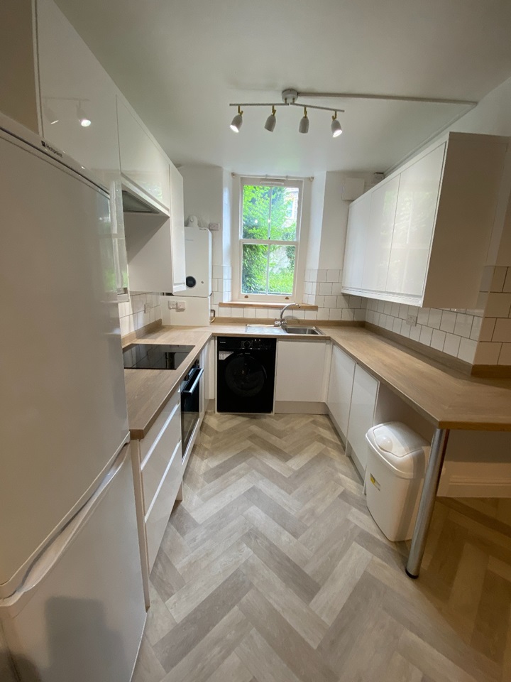 3 Bed Flat, Hughenden Road, BS8, N1 7GU photo 4