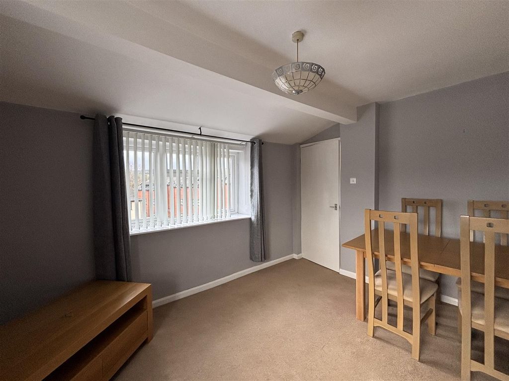 Additional image 2 of 2 bed flat to rentWrexham Street, Mold CH7