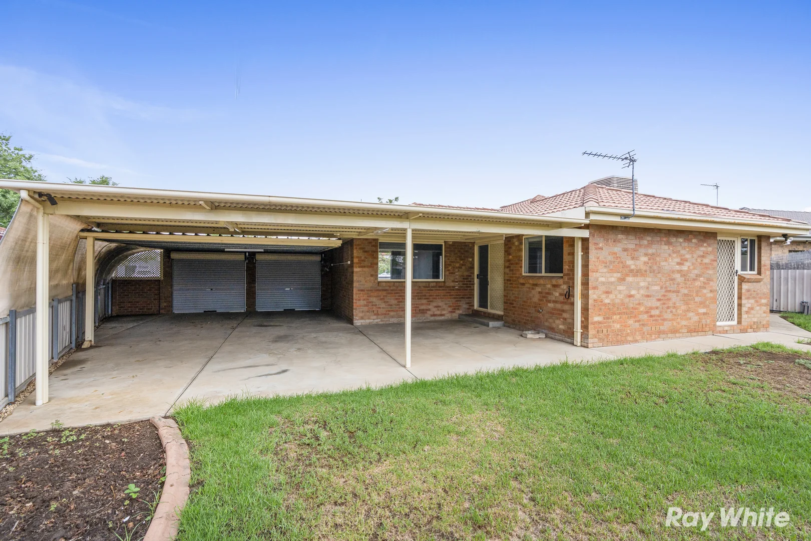 Additional image 13 of 23 Kaldari Crescent, Glenfield Park NSW 2650