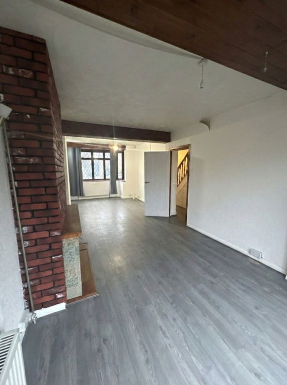 3 bed end terrace house to rentBrentwood Road, Romford RM1