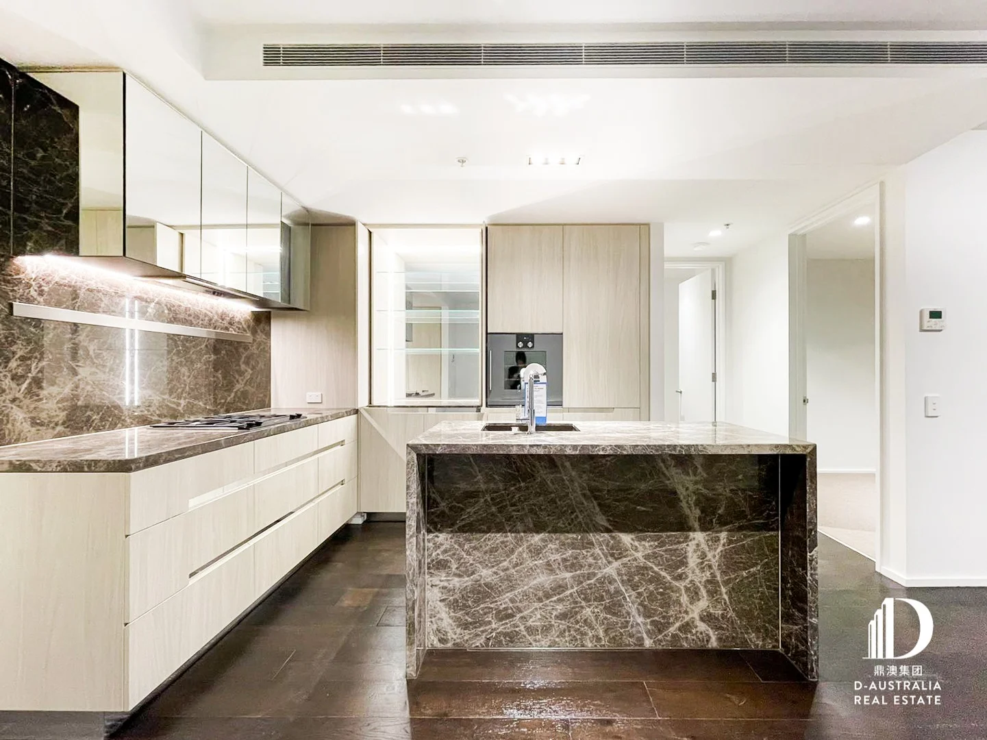 702/20 Queens Road, Melbourne VIC 3004