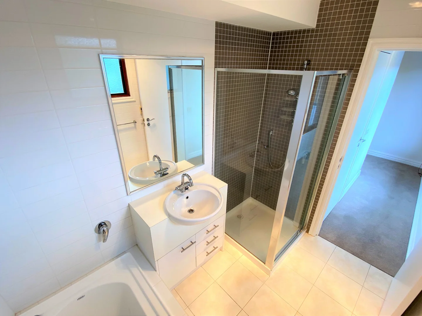 Additional image 8 of 2/30 Woodlands Ave, Kew East VIC 3102