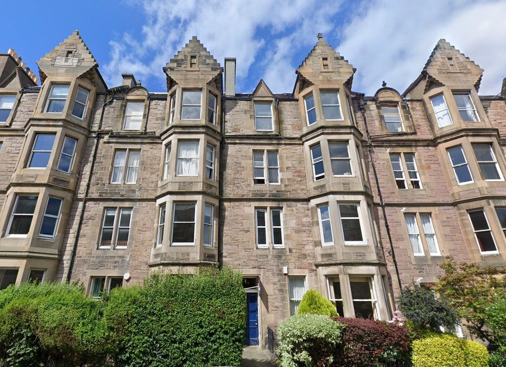 6 bed flat to rentWarrender Park Road, Edinburgh EH9 photo 2