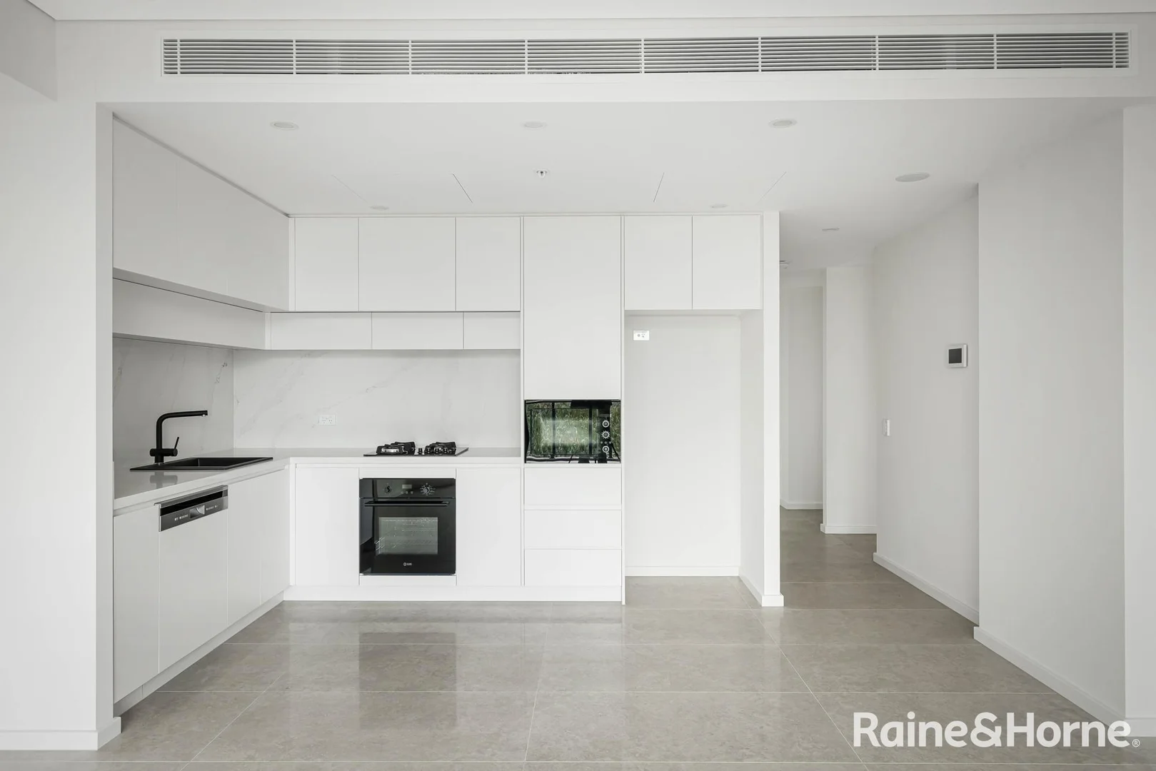415/8 White Hart Drive, Rouse Hill NSW 2155 photo 2