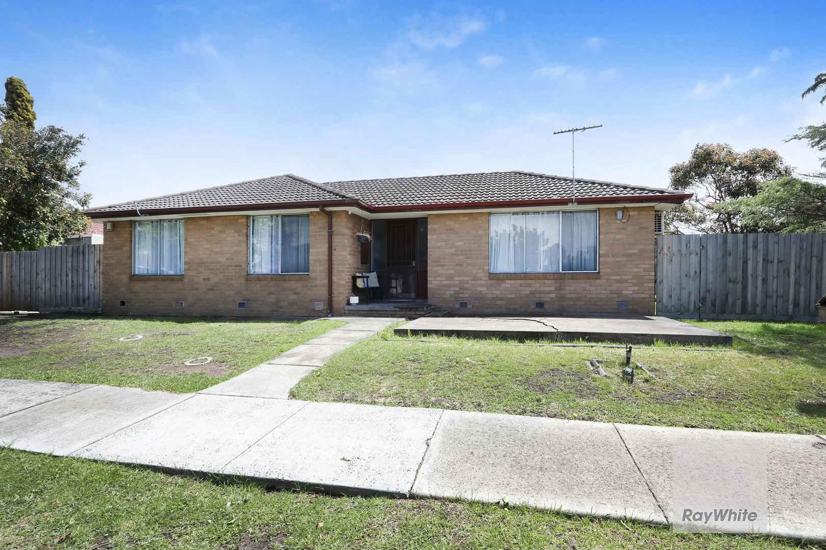 233 Carrick Drive, Gladstone Park VIC 3043