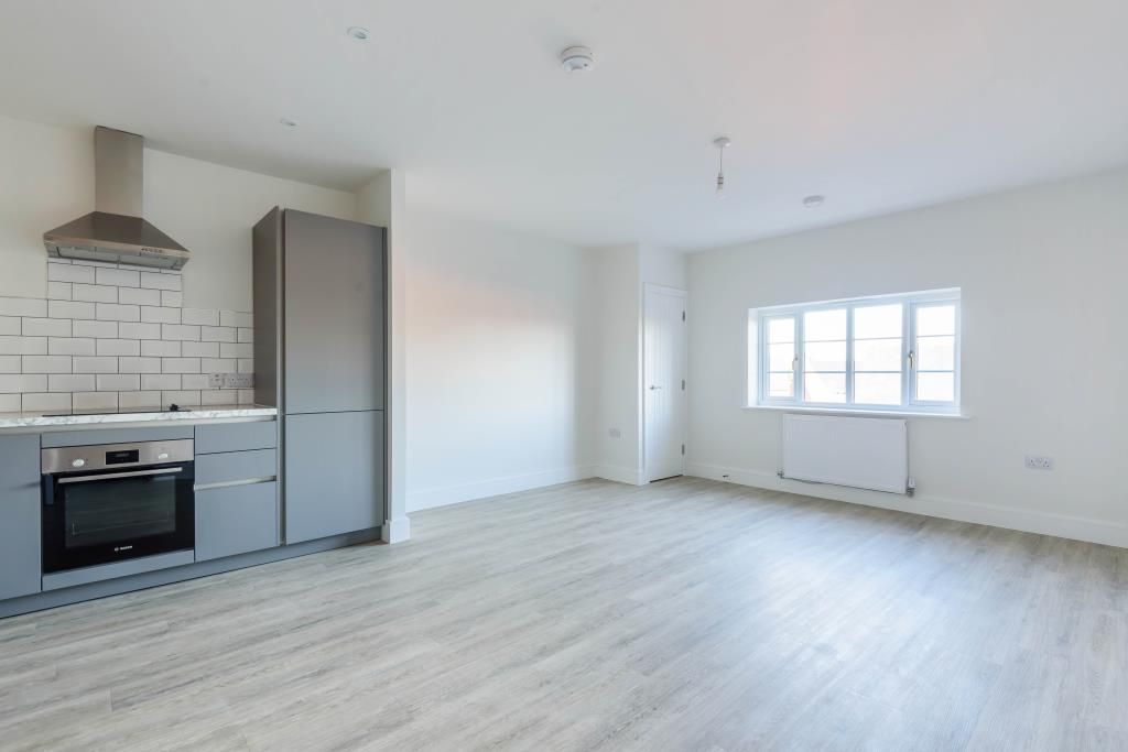 2 bed flat to rentBrackley, Helene Close NN13 photo 3