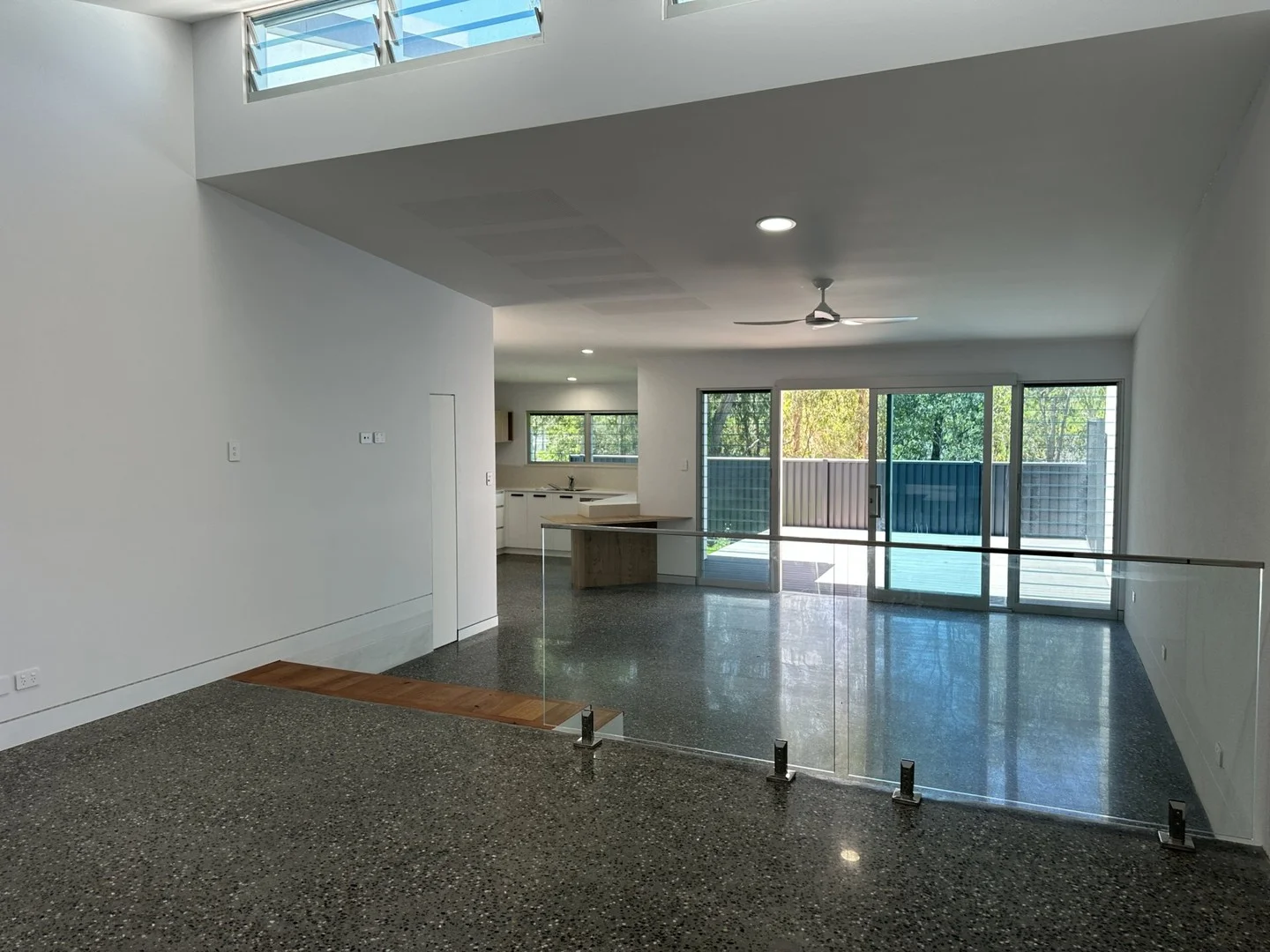 2/18 Glen Court, Black Head NSW 2430