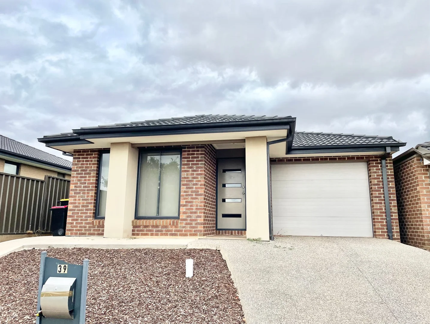 39 Jade Crescent, Cobblebank VIC 3338