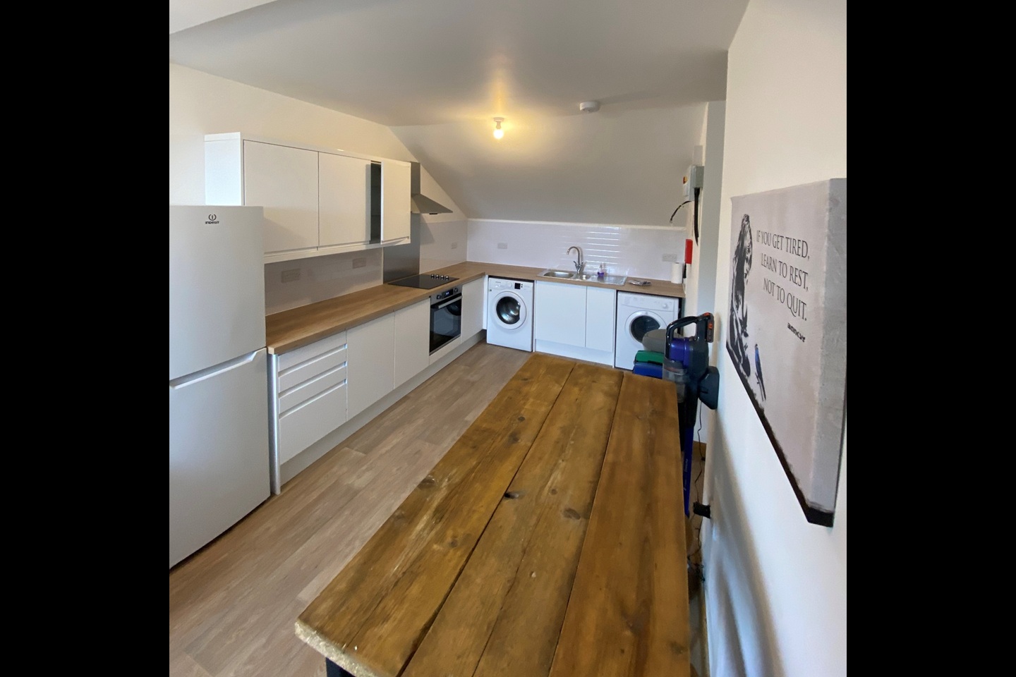 4 Bed Flat, Melton Crescent, BS7, N1 7GU photo 2