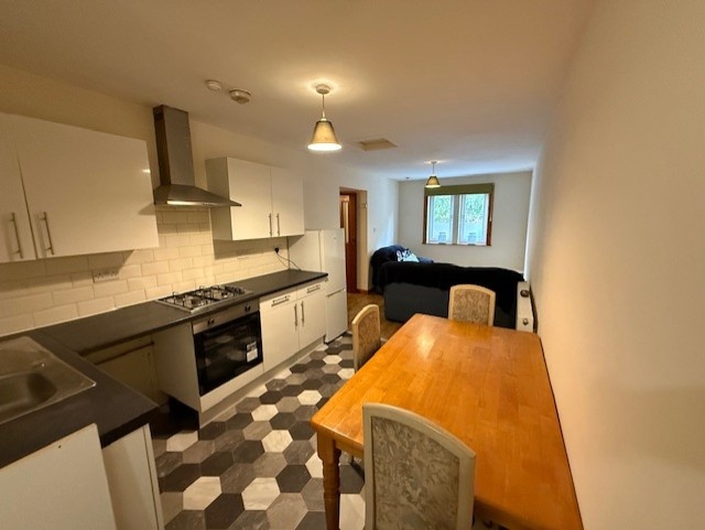 2 Bed Flat, Ark Lane, G31, N1 7GU photo 4