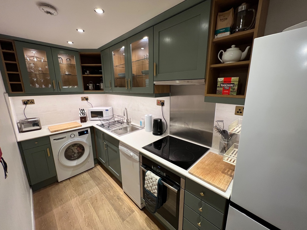 2 Bed Flat, Lancefield Quay, G3, N1 7GU photo 4
